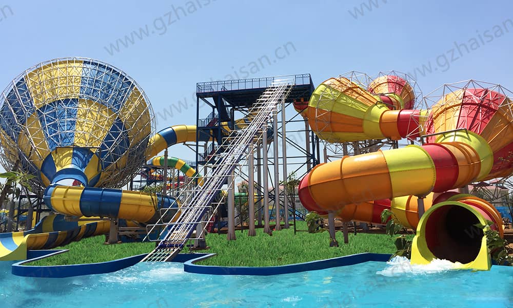 河南洛阳中赫梦幻水世界大喇叭、暴风谷组合