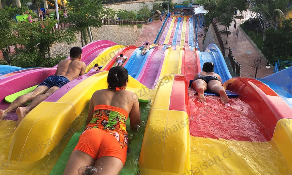 海南三亚梦幻水上乐园竞赛滑道 海南三亚梦幻水上乐园竞赛滑道