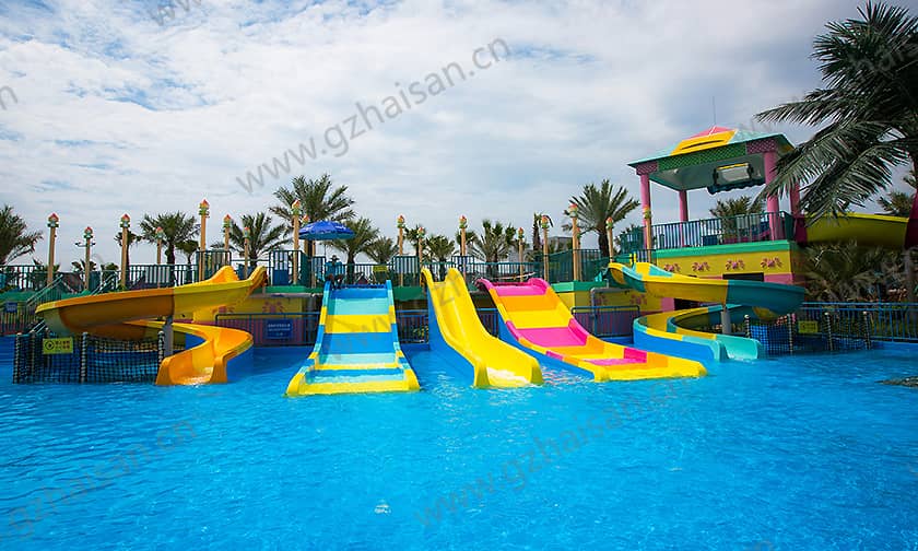宁波大目湾阿拉的海水上乐园小谐游乐场儿童滑梯