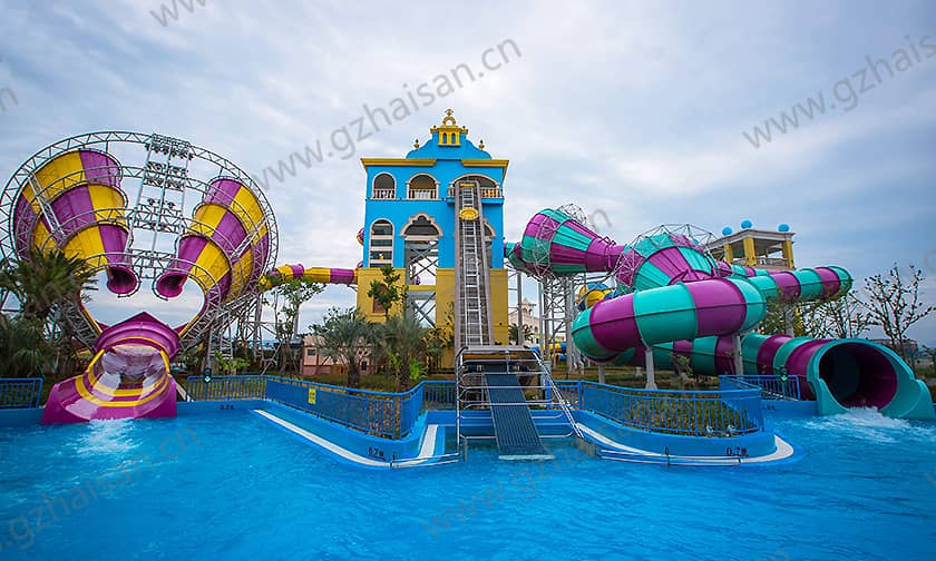 浙江宁波大目湾阿拉的海水上乐园超级龙卷风+暴风谷