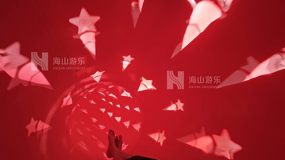 打破季节边界，定义全季狂欢｜超级魔法时空组合滑道，引领水乐园新纪元