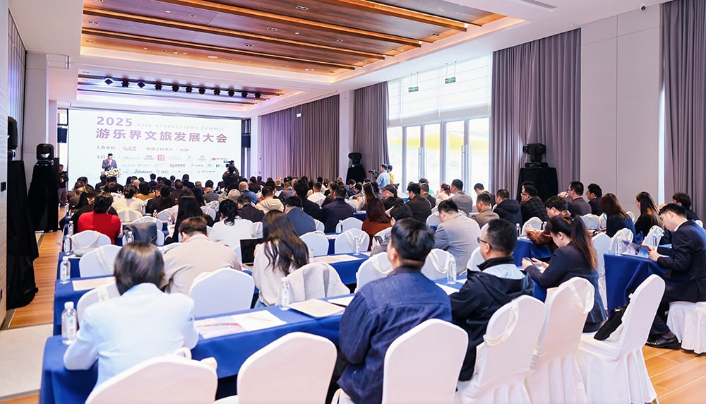 科技铸就非凡体验，专业成就行业标杆——金年会荣膺2025金冠奖“杰出水滑道设备奖”