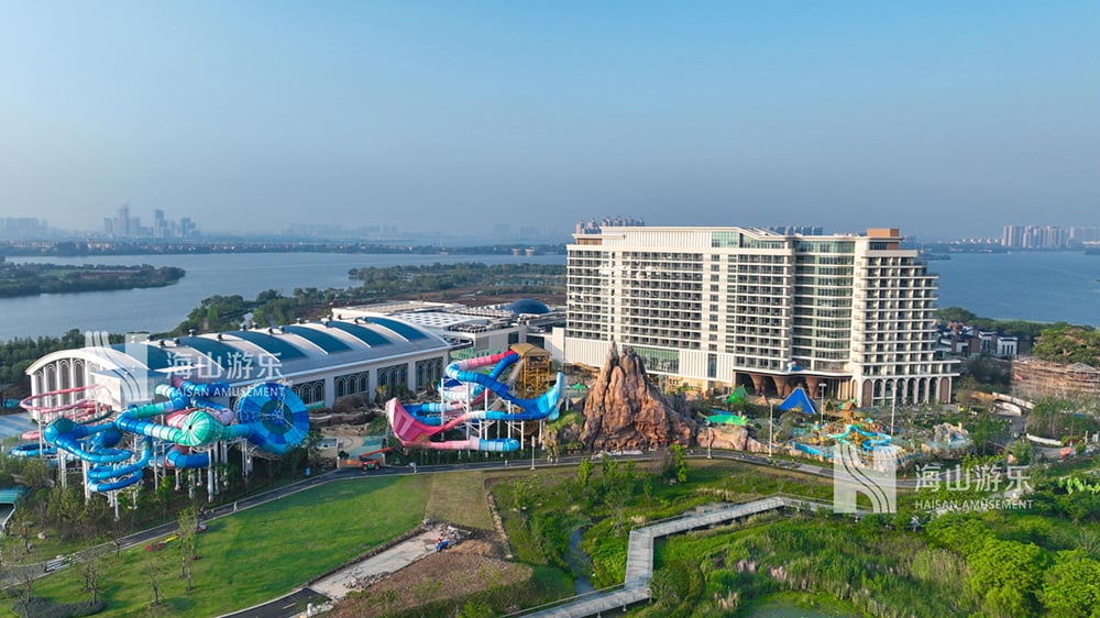 科技铸就非凡体验，专业成就行业标杆——金年会荣膺2025金冠奖“杰出水滑道设备奖”